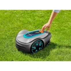 Gardena Tondeuse A Gazon Robot Sileno Minimo 250 – Connexion Bluetooth – Surface Tonte Max 250m² – Triple Lames Pivotantes (1520 -Outils De Jardin 6463cc76dd05a8.22373443