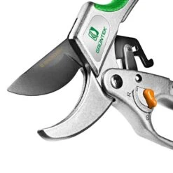 Ciseaux De Jardin Cacatoes Avec Cliquet Pivotant 215 Mm -Outils De Jardin 64798cc314de79.98911219